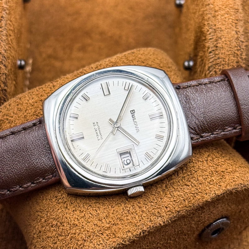 Bulova Bulova - "Linen dial" - No reserve price - 687 - Men - 1968 vintage watch - image 1