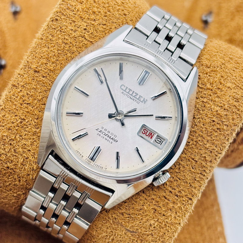 Citizen Citizen - Leopard 28800 [Near-Mint] 幽煌 (Yūkō) – Ghostly Radiance - No Reserve Price - 7700 - Men - 1974 vintage watch - image 2
