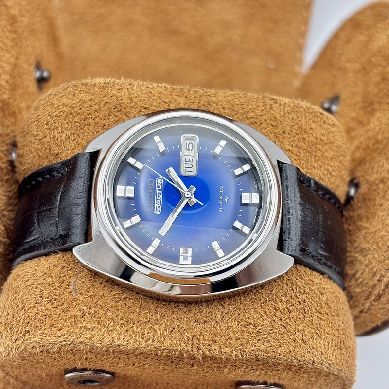 Seiko Seiko - Actus "Blue Sunburst" [Near-Mint] 光跡 (Kōseki) – Trace of Light - No Reserve Price - 7019-7350 - Men - 1975 vintage watch - image 4