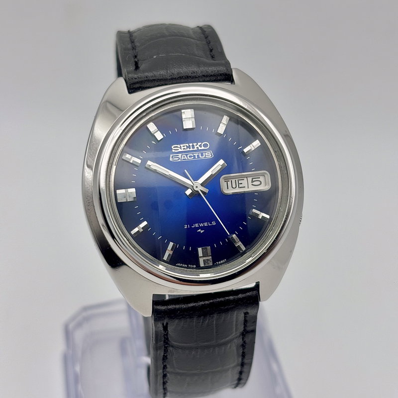 Seiko Seiko - Actus "Blue Sunburst" [Near-Mint] 光跡 (Kōseki) – Trace of Light - No Reserve Price - 7019-7350 - Men - 1975 vintage watch - image 21