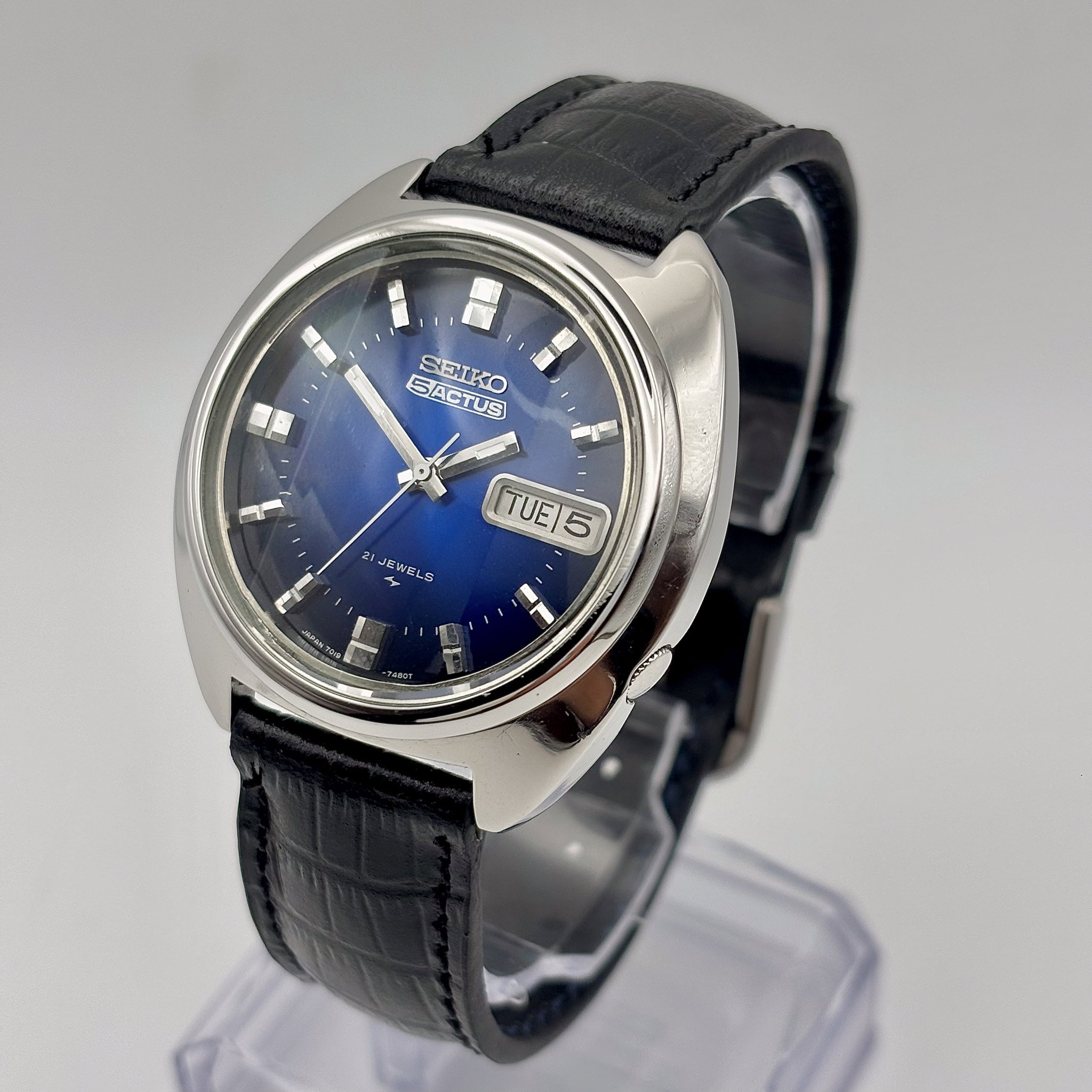 Seiko - Actus "Blue Sunburst" [Near-Mint] 光跡 (Kōseki) – Trace of Light - No Reserve Price - 7019-7350 - Men - 1975