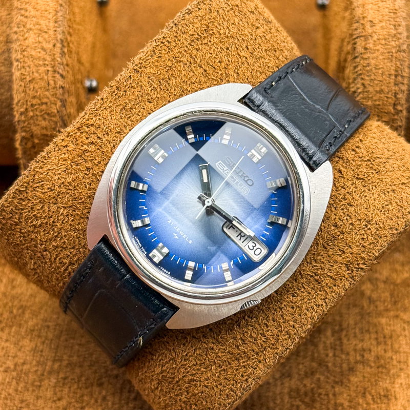 Seiko Seiko - 5 Actus "Gradient Vivid Blue Sunburst" 光宙 (Kōchū) – Cosmic Light - No reserve price - 7019-7290 - Men - 1974 vintage watch - image 16