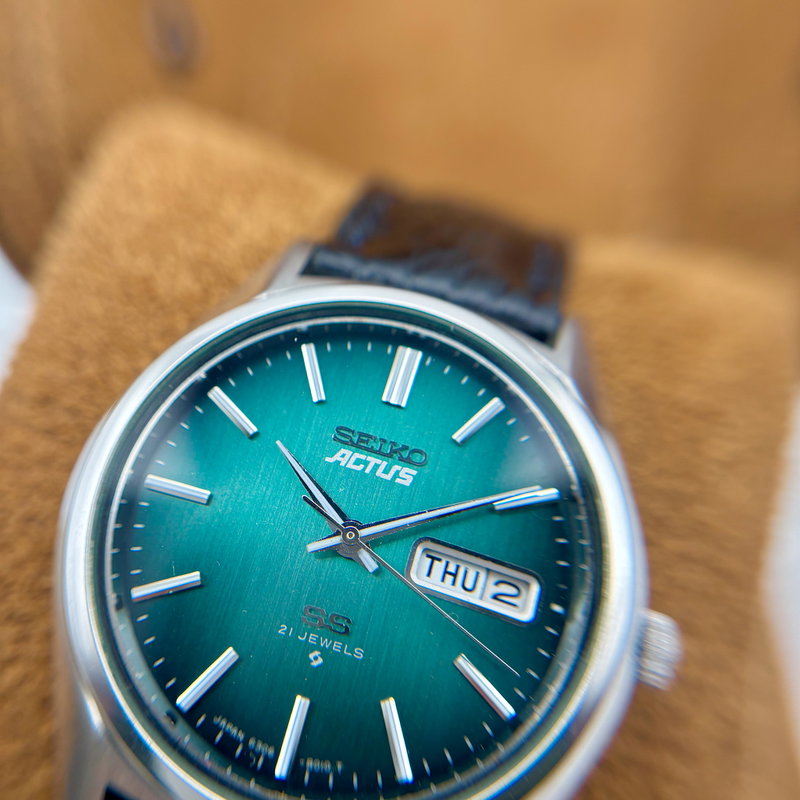 Seiko Seiko - Actus "Vivid Green Sunburst" 悠久 (Yūkyū) – Eternal - No Reserve Price - 6306-8020 - Men - 1976 vintage watch - image 8
