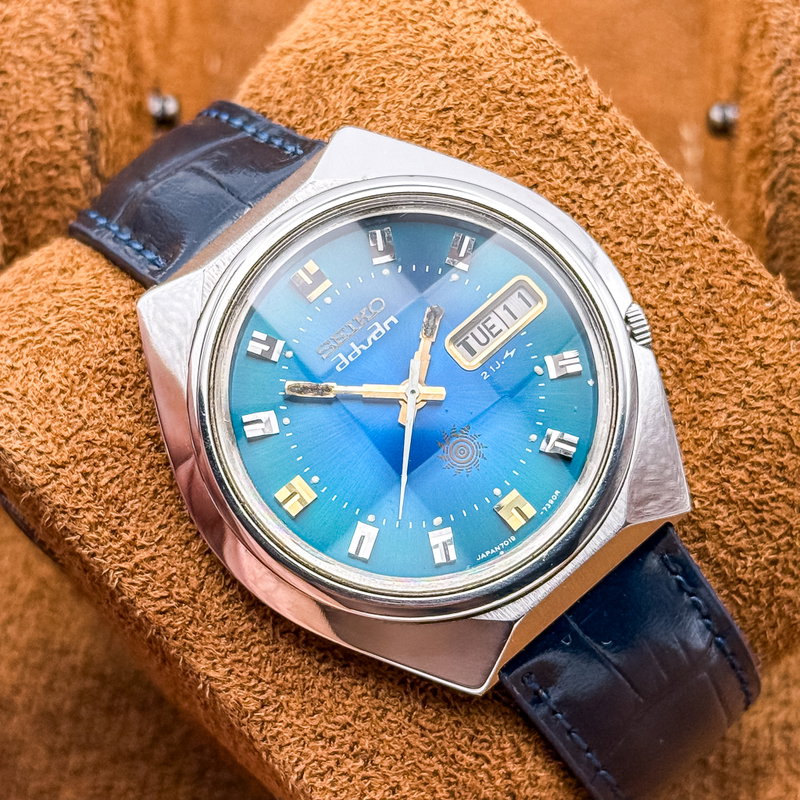 Seiko Seiko - Advan "Gradient Blue Sunburst" 遥音 (Harune) – Distant Sound - No reserve price - 7019-7290 - Men - 1973 vintage watch - image 2