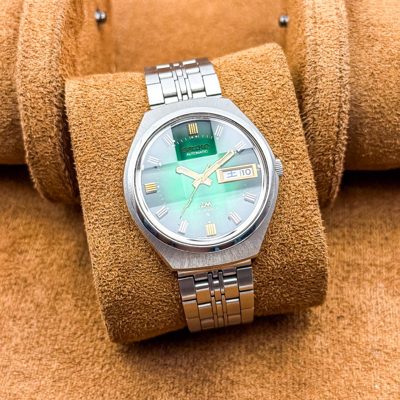 Seiko Seiko - LM "Gradient Emerald Green Sunburst" [Near-Mint] 褪影 (Tai’ei) – Faded Shadow - 5606-7310 - Men - 1973 vintage watch - image 11