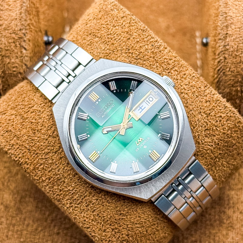 Seiko Seiko - LM "Gradient Emerald Green Sunburst" [Near-Mint] 褪影 (Tai’ei) – Faded Shadow - 5606-7310 - Men - 1973 vintage watch - image 12