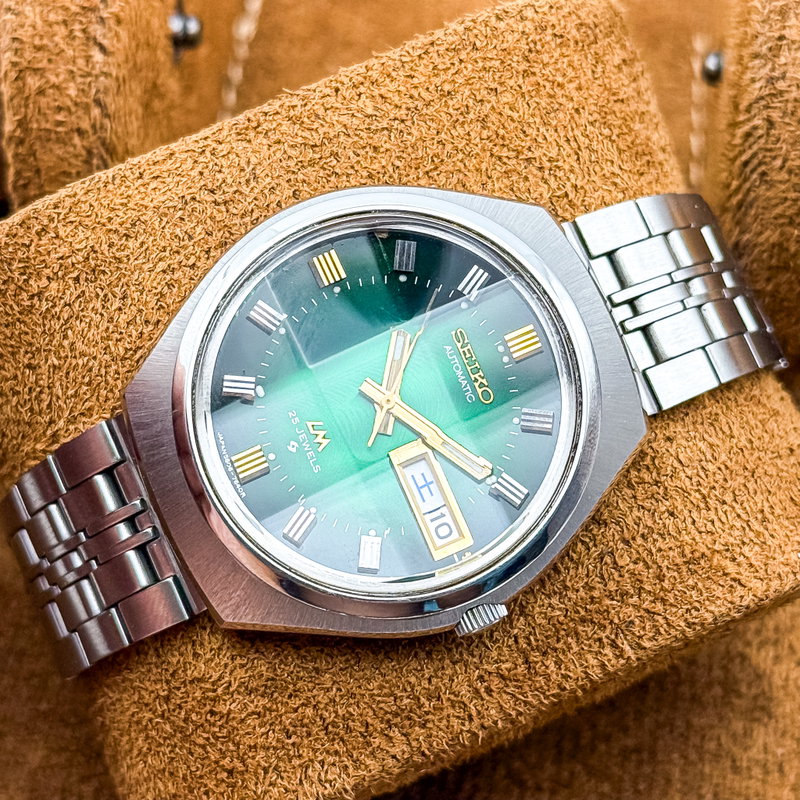 Seiko Seiko - LM "Gradient Emerald Green Sunburst" [Near-Mint] 褪影 (Tai’ei) – Faded Shadow - 5606-7310 - Men - 1973 vintage watch - image 13