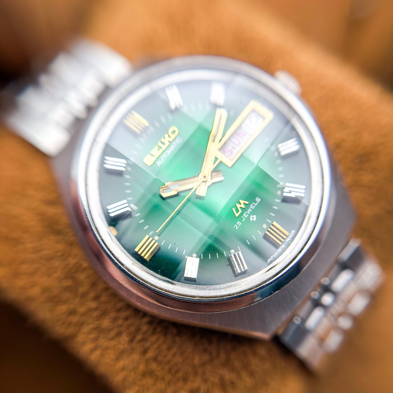 Seiko Seiko - LM "Gradient Emerald Green Sunburst" [Near-Mint] 褪影 (Tai’ei) – Faded Shadow - 5606-7310 - Men - 1973 vintage watch - image 17