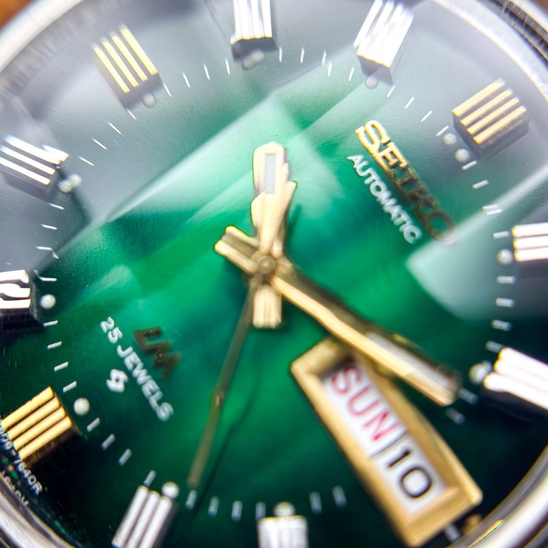 Seiko Seiko - LM "Gradient Emerald Green Sunburst" [Near-Mint] 褪影 (Tai’ei) – Faded Shadow - 5606-7310 - Men - 1973 vintage watch - image 21
