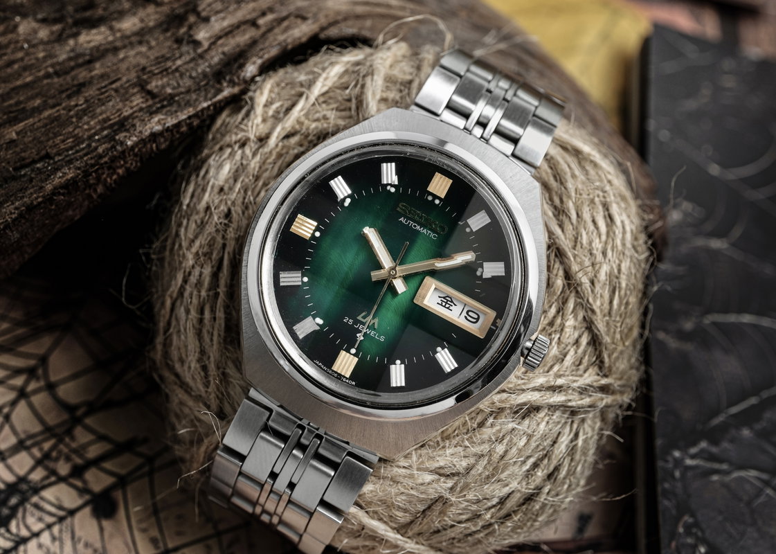 Seiko Seiko - LM "Gradient Emerald Green Sunburst" [Near-Mint] 褪影 (Tai’ei) – Faded Shadow - 5606-7310 - Men - 1973 vintage watch - image 1