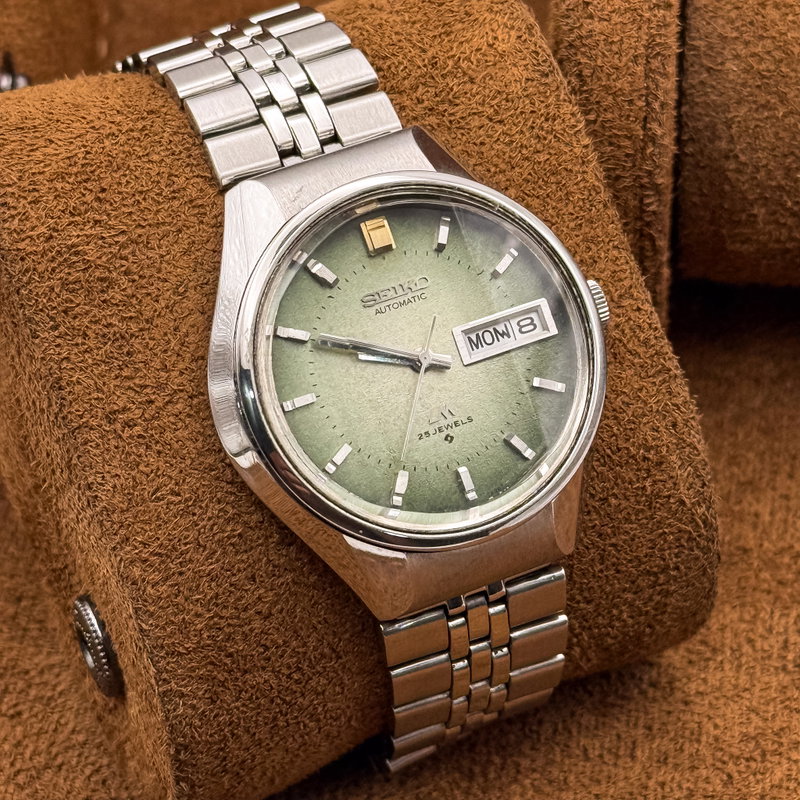 Seiko Seiko - Lord Matic "Gradient Textured Green Sunburst" 久響 (Kyūkyō) – Lasting Echo - No Reserve Price - 5606-7300 - Men - 1973 vintage watch - image 16