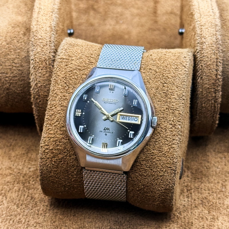 Seiko Seiko - Lord Matic "Gradient Grey Sunburst" 柔光 – Jūkō – Gentle Light - No reserve price - 5606-7290 - Men - 1973 vintage watch - image 2