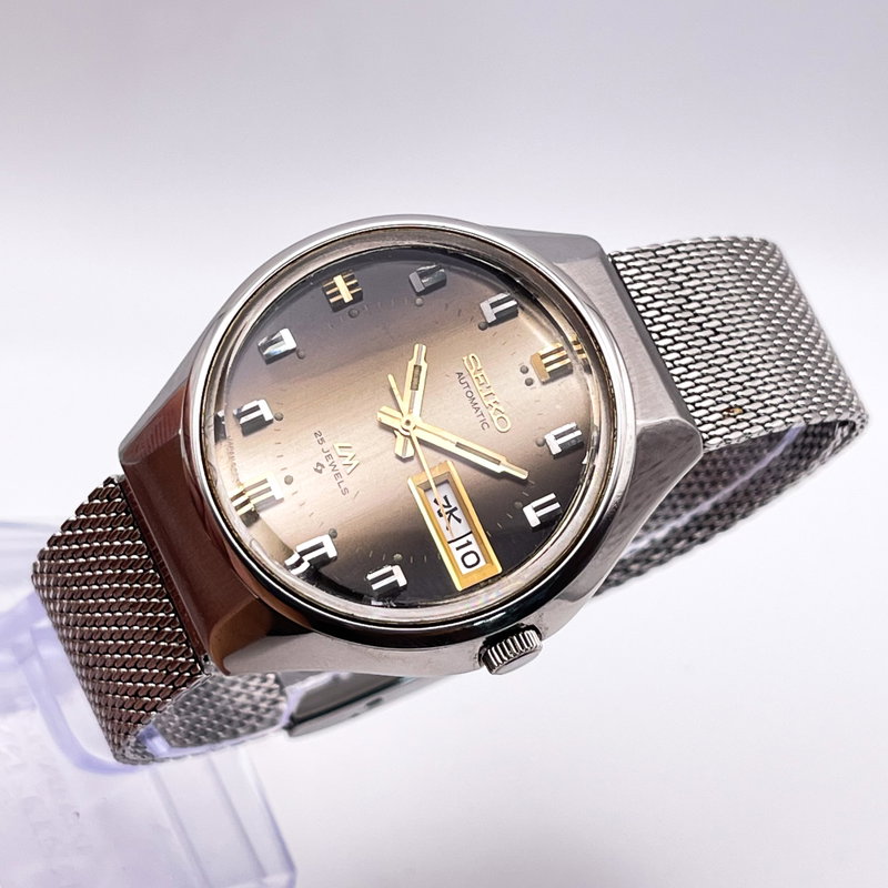 Seiko Seiko - Lord Matic "Gradient Grey Sunburst" 柔光 – Jūkō – Gentle Light - No reserve price - 5606-7290 - Men - 1973 vintage watch - image 1