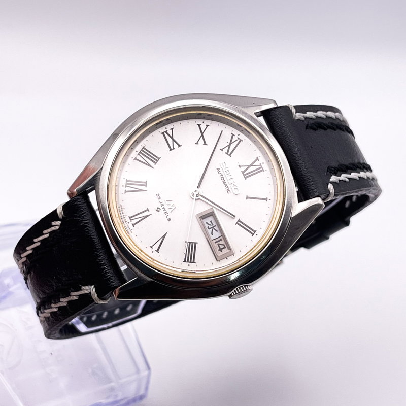 Seiko Seiko - Lord Matic 銀徽 (Ginki) – Silver Crest - No reserve price - 5606-7192 - Men - 1974 vintage watch - image 1