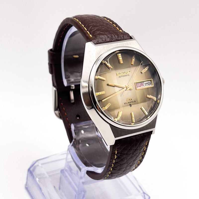 Seiko Seiko - Lord Matic "Gradient Golden Sunburst" [Near-Mint] 凛光 (Rinkō) – Dignified Light - No reserve price - 5606-7351 - Men - 1974 vintage watch - image 4
