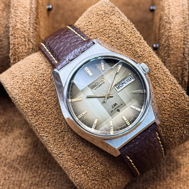 Seiko Seiko - Lord Matic "Gradient Golden Sunburst" [Near-Mint] 凛光 (Rinkō) – Dignified Light - No reserve price - 5606-7351 - Men - 1974 vintage watch - image 13