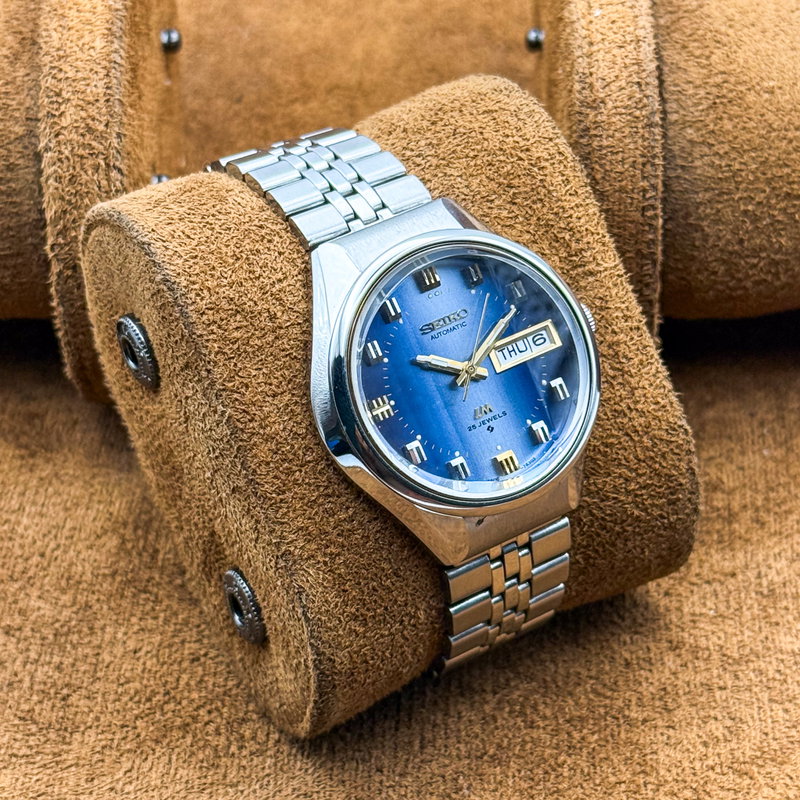 Seiko Seiko - Lord Matic "Gradient Blue Sunburst" 凛光 (Rinkō) – Dignified Light - No reserve price - 5606-7300 - Men - 1974 vintage watch - image 12