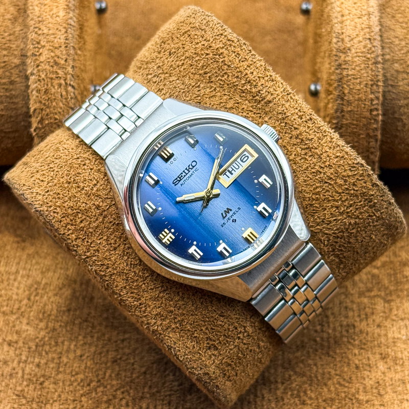 Seiko Seiko - Lord Matic "Gradient Blue Sunburst" 凛光 (Rinkō) – Dignified Light - No reserve price - 5606-7300 - Men - 1974 vintage watch - image 1