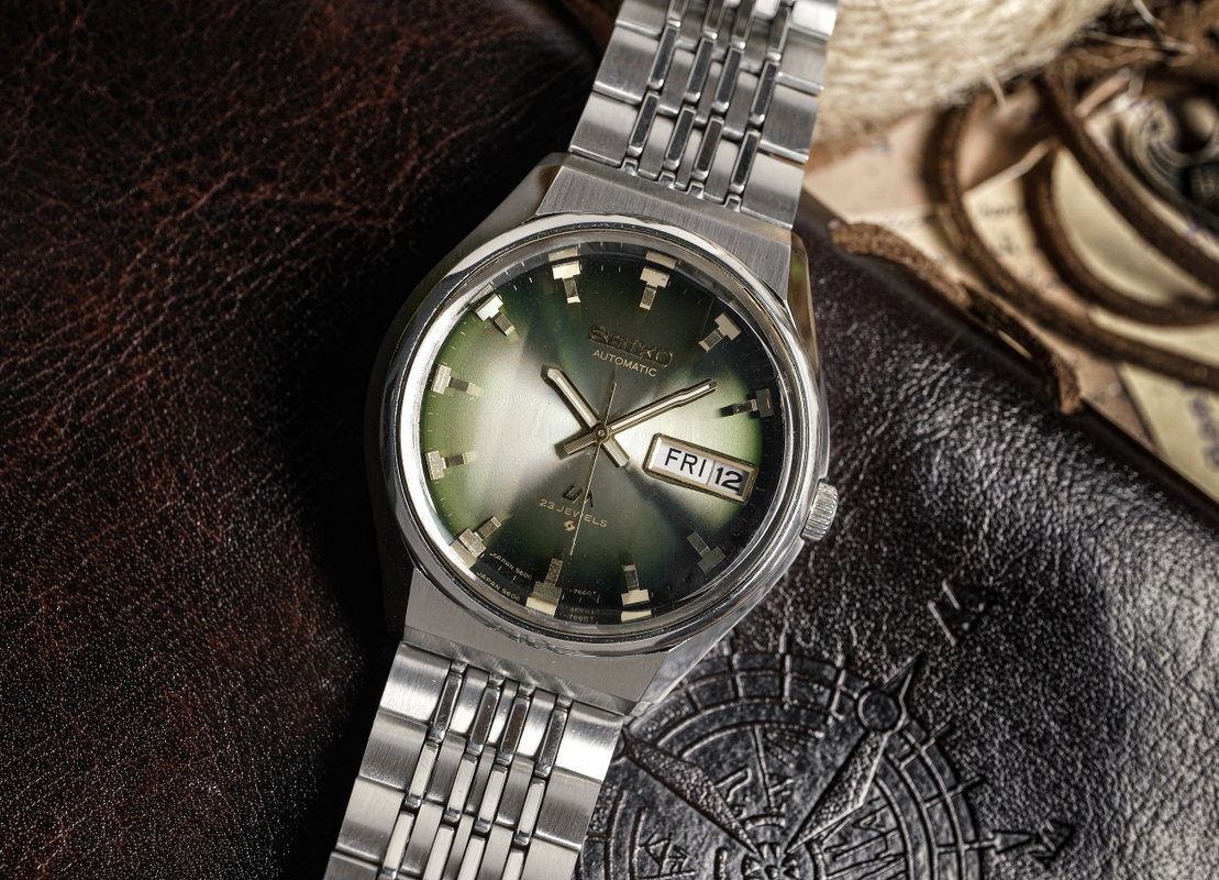 Seiko Seiko - Lord Matic "Gradient Green Sunburst" 翠王 (Suiō) – Emerald King - No reserve price - 5606-7320 - Men - 1973 vintage watch - image 1