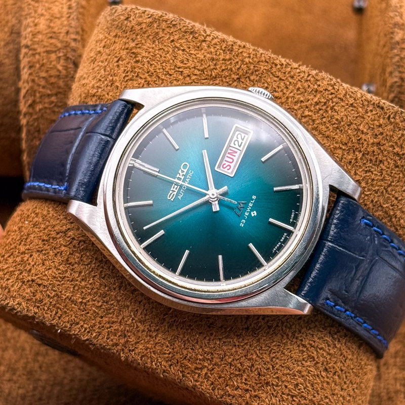 Seiko Seiko - Lord Matic "Gradient Teal Sunburst" 光精 (Kōsei) – Light Essence - No reserve price - 5606-8051 - Men - 1975 vintage watch - image 15