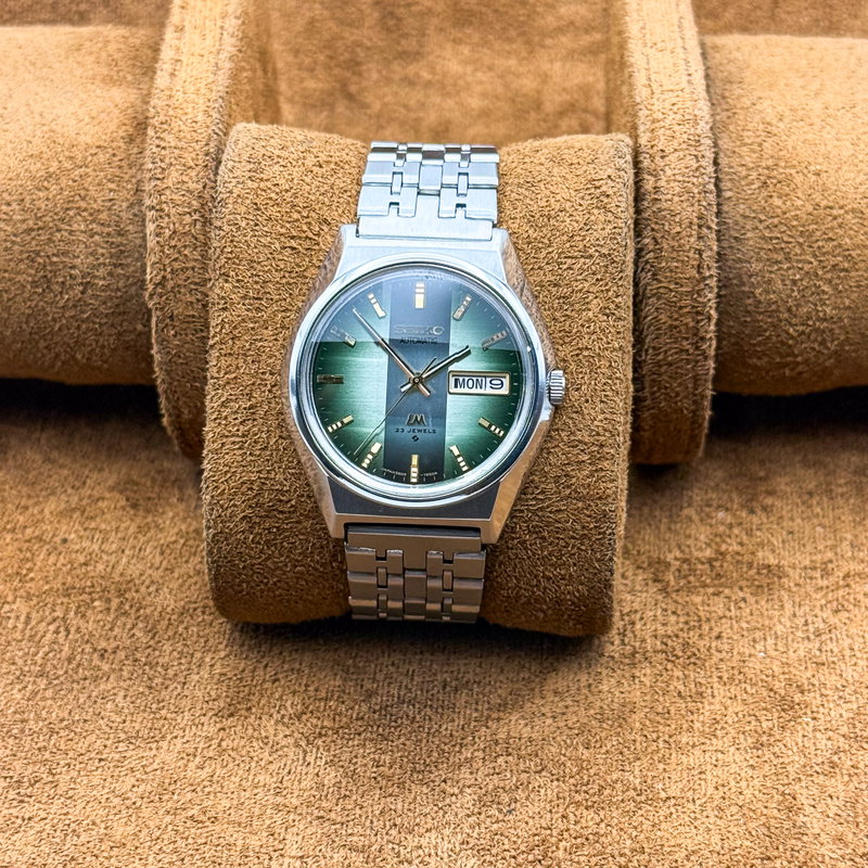 Seiko Seiko - LM "Gradient Green Sunburst" [Near-Mint] 皇光 (Kōkō) – Imperial Light - 5606-7310 - Men - 1975 vintage watch - image 9