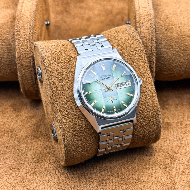 Seiko Seiko - LM "Gradient Green Sunburst" [Near-Mint] 皇光 (Kōkō) – Imperial Light - 5606-7310 - Men - 1975 vintage watch - image 11