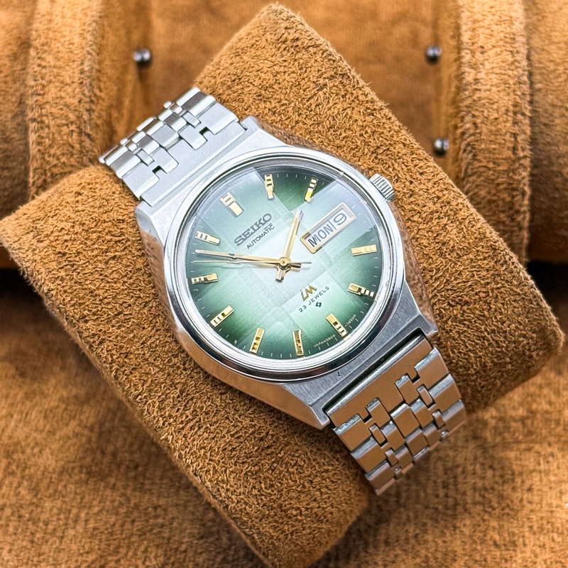 Seiko Seiko - LM "Gradient Green Sunburst" [Near-Mint] 皇光 (Kōkō) – Imperial Light - 5606-7310 - Men - 1975 vintage watch - image 12
