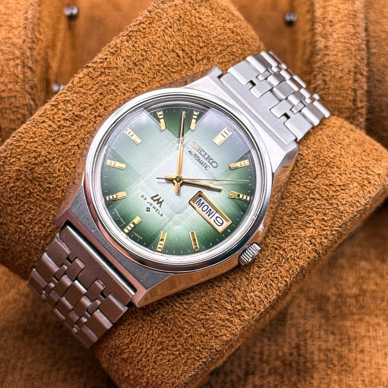 Seiko Seiko - LM "Gradient Green Sunburst" [Near-Mint] 皇光 (Kōkō) – Imperial Light - 5606-7310 - Men - 1975 vintage watch - image 15