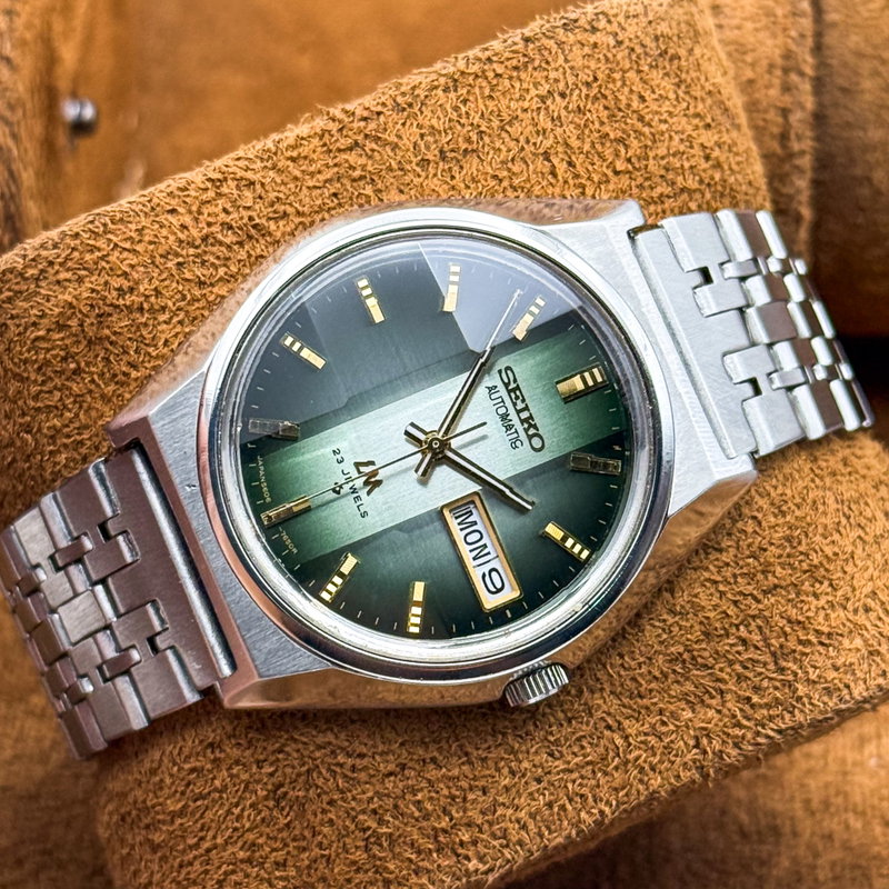 Seiko Seiko - LM "Gradient Green Sunburst" [Near-Mint] 皇光 (Kōkō) – Imperial Light - 5606-7310 - Men - 1975 vintage watch - image 19
