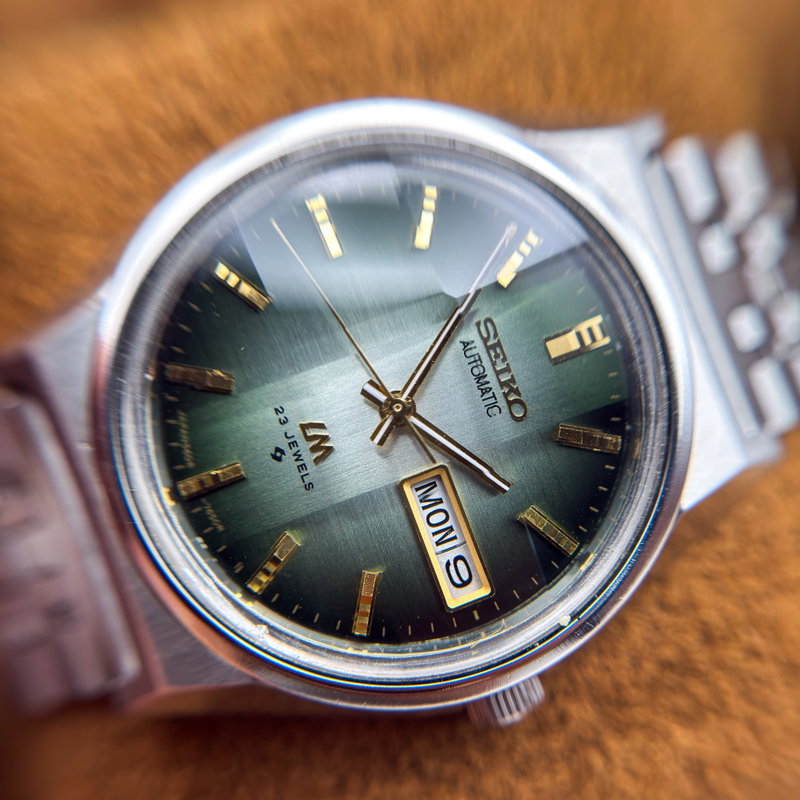 Seiko Seiko - LM "Gradient Green Sunburst" [Near-Mint] 皇光 (Kōkō) – Imperial Light - 5606-7310 - Men - 1975 vintage watch - image 20