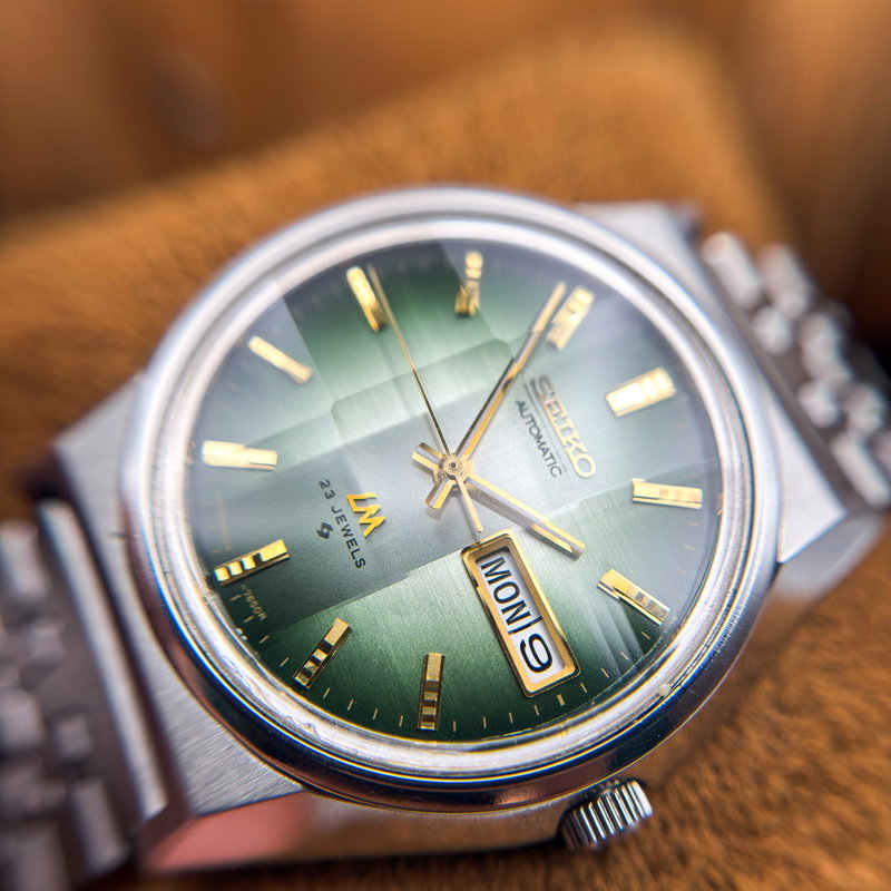 Seiko Seiko - LM "Gradient Green Sunburst" [Near-Mint] 皇光 (Kōkō) – Imperial Light - 5606-7310 - Men - 1975 vintage watch - image 21
