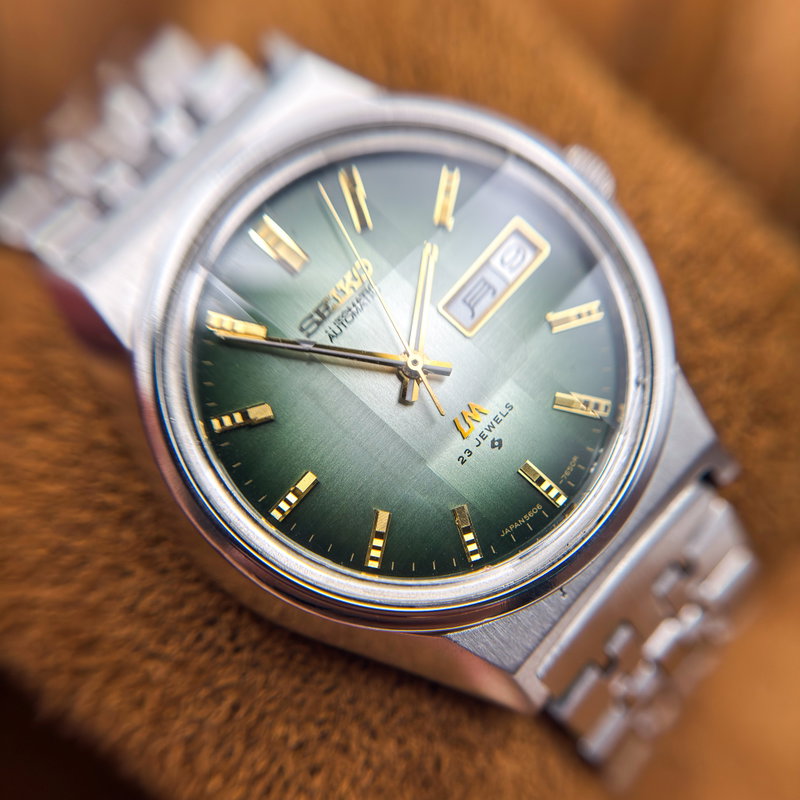 Seiko Seiko - LM "Gradient Green Sunburst" [Near-Mint] 皇光 (Kōkō) – Imperial Light - 5606-7310 - Men - 1975 vintage watch - image 23