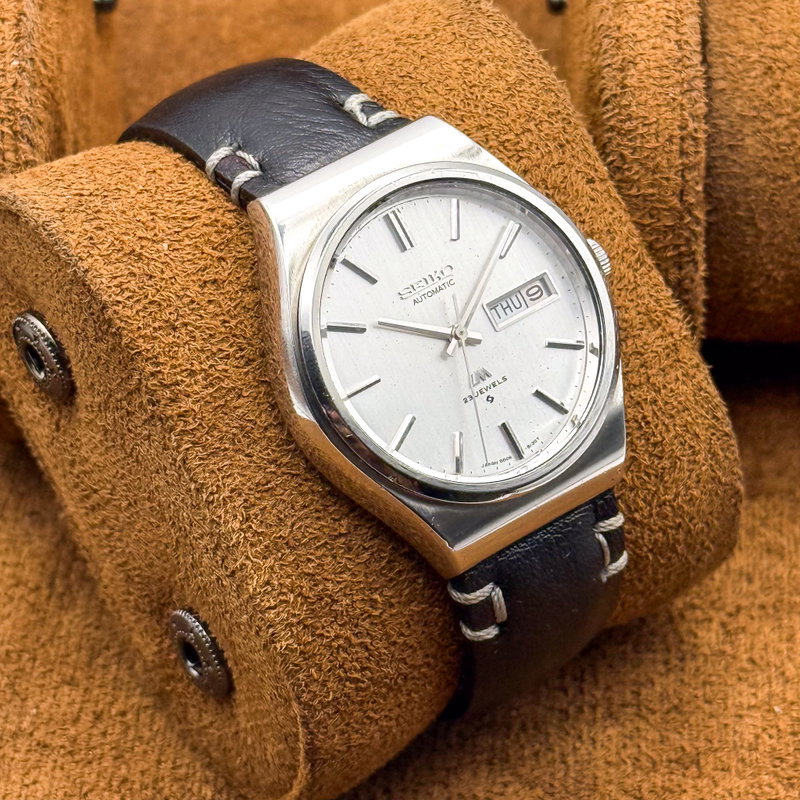 Seiko Seiko - Lord Matic [Serviced] "Linen dial" 結光 (Kekkō) – Connected Light - No reserve price - 5606-8090 - Men - 1975 vintage watch - image 15