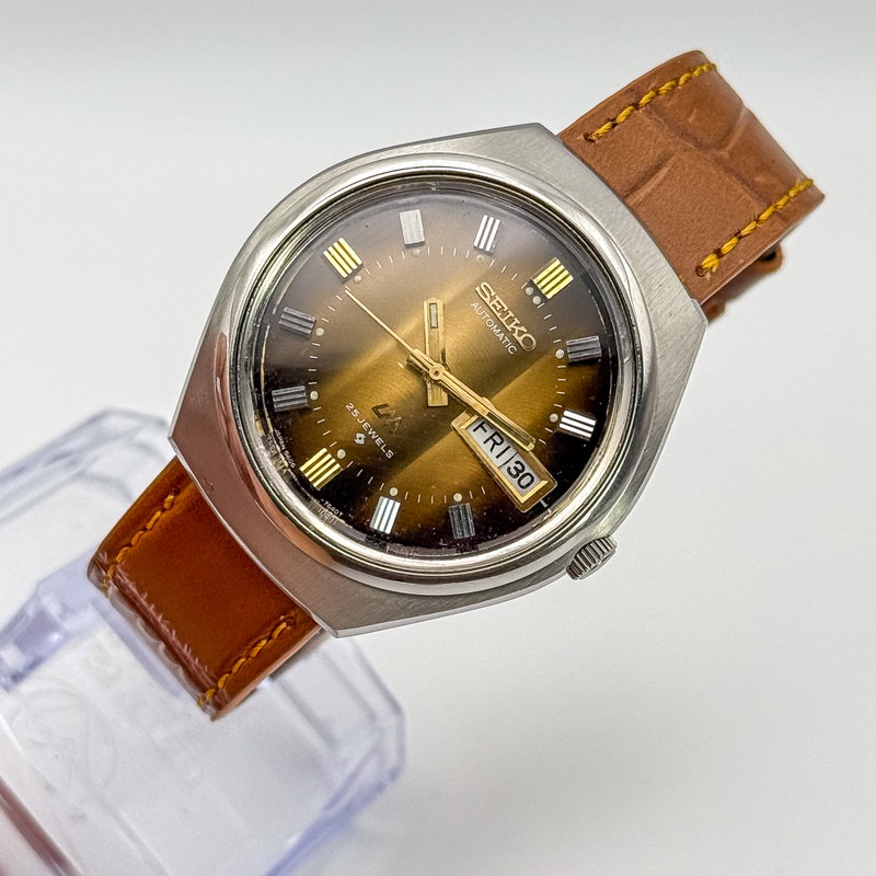Seiko Seiko - LM "Gradient Golden Sunburst" 貴光 (Kikō) – Noble Light - No reserve price - 5606-7300 - Men - 1973 vintage watch - image 10