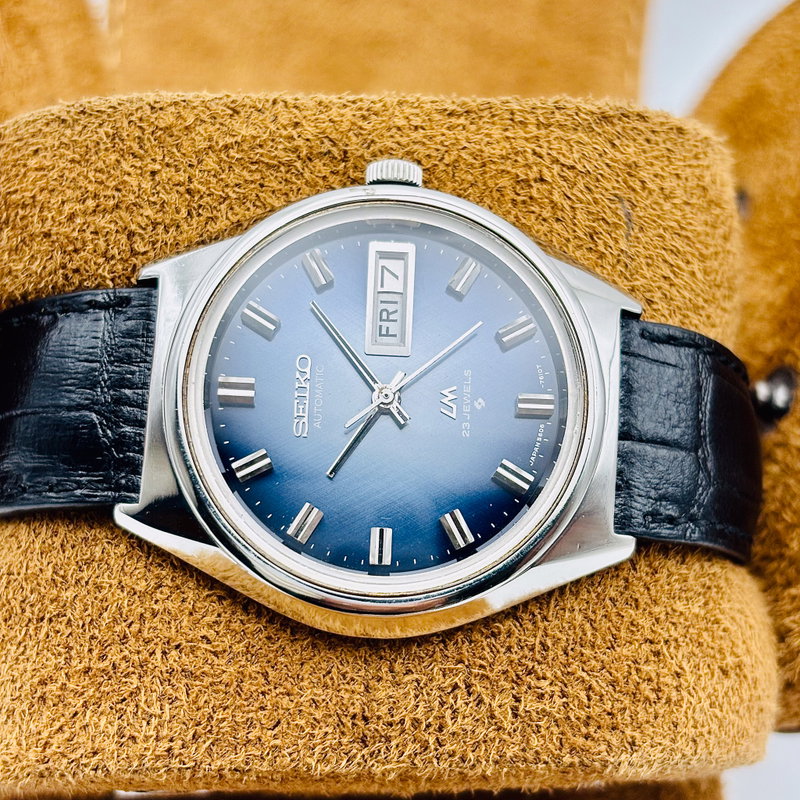 Seiko Seiko - Lord Matic "Gradient Blue Sunburst" 光幻 – Kōgen – Illusory Light - No reserve price - 5606-7190 - Men - 1973 vintage watch - image 3