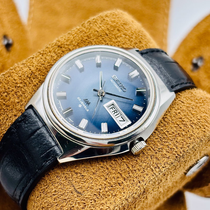 Seiko Seiko - Lord Matic "Gradient Blue Sunburst" 光幻 – Kōgen – Illusory Light - No reserve price - 5606-7190 - Men - 1973 vintage watch - image 5
