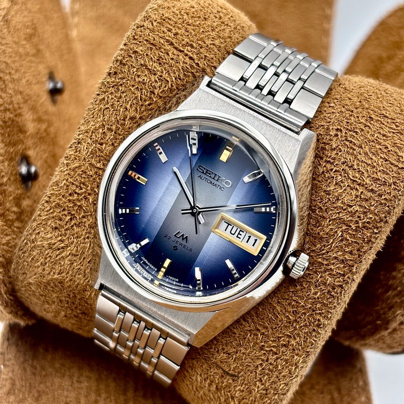 Seiko Seiko - LM "Gradient Blue Sunburst" [Near-Mint] 妙晶 – Myōshō – Mysterious Crystal - 5606-7310 - Men - 1973 vintage watch - image 16