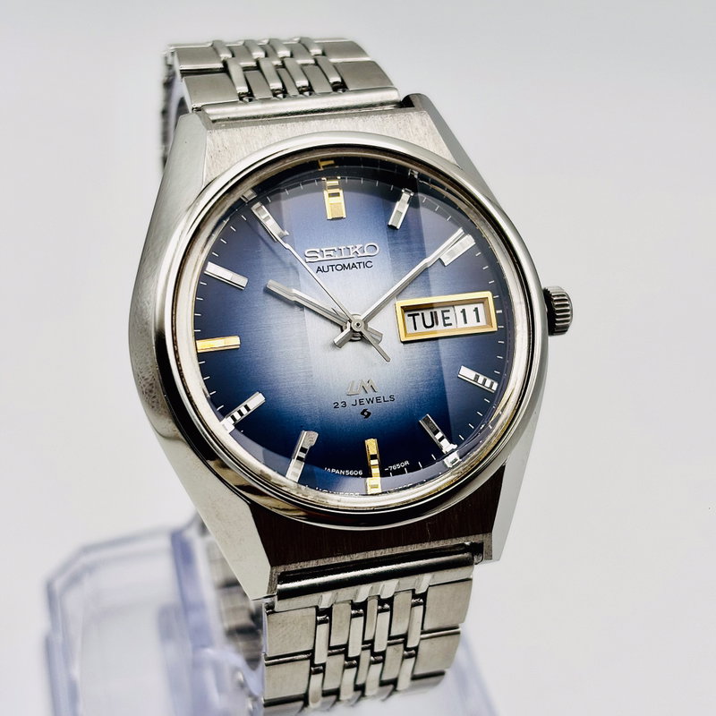 Seiko Seiko - LM "Gradient Blue Sunburst" [Near-Mint] 妙晶 – Myōshō – Mysterious Crystal - 5606-7310 - Men - 1973 vintage watch - image 5