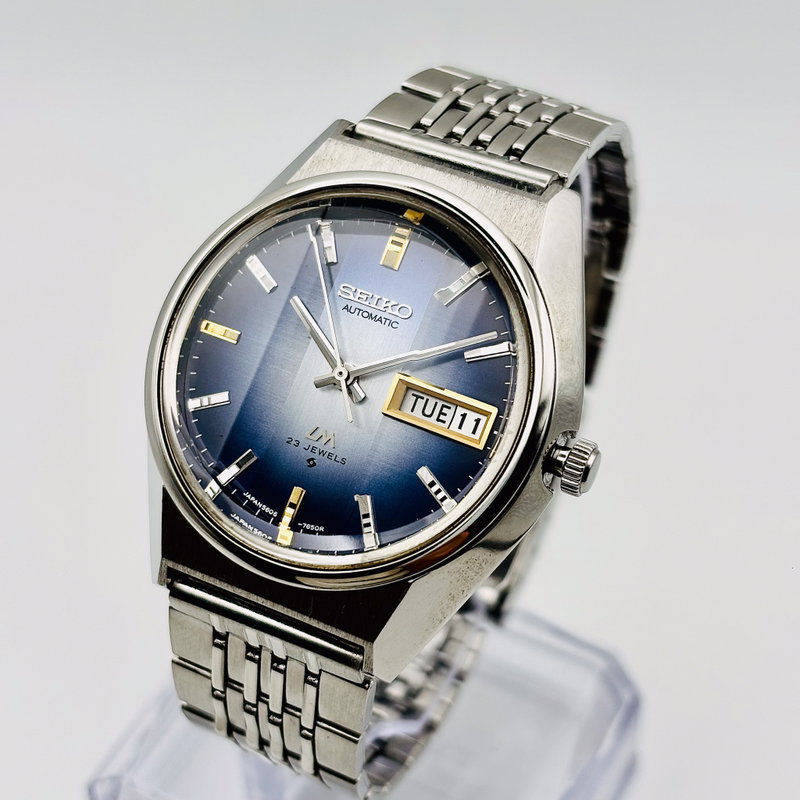 Seiko Seiko - LM "Gradient Blue Sunburst" [Near-Mint] 妙晶 – Myōshō – Mysterious Crystal - 5606-7310 - Men - 1973 vintage watch - image 4