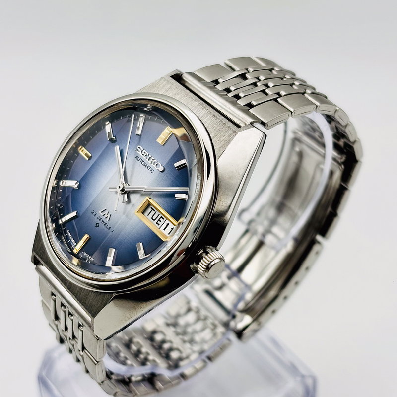Seiko Seiko - LM "Gradient Blue Sunburst" [Near-Mint] 妙晶 – Myōshō – Mysterious Crystal - 5606-7310 - Men - 1973 vintage watch - image 2