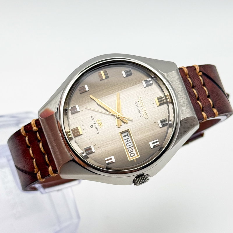 Seiko Seiko - Lord Matic "Gradient Charcoal Grey Sunburst" 晶紋 – Shōmon – Crystal Pattern - No reserve price - 5606-7290 - Men - 1974 vintage watch - image 9
