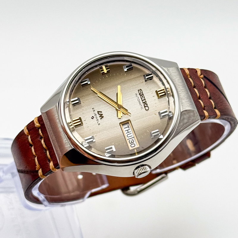 Seiko Seiko - Lord Matic "Gradient Charcoal Grey Sunburst" 晶紋 – Shōmon – Crystal Pattern - No reserve price - 5606-7290 - Men - 1974 vintage watch - image 10
