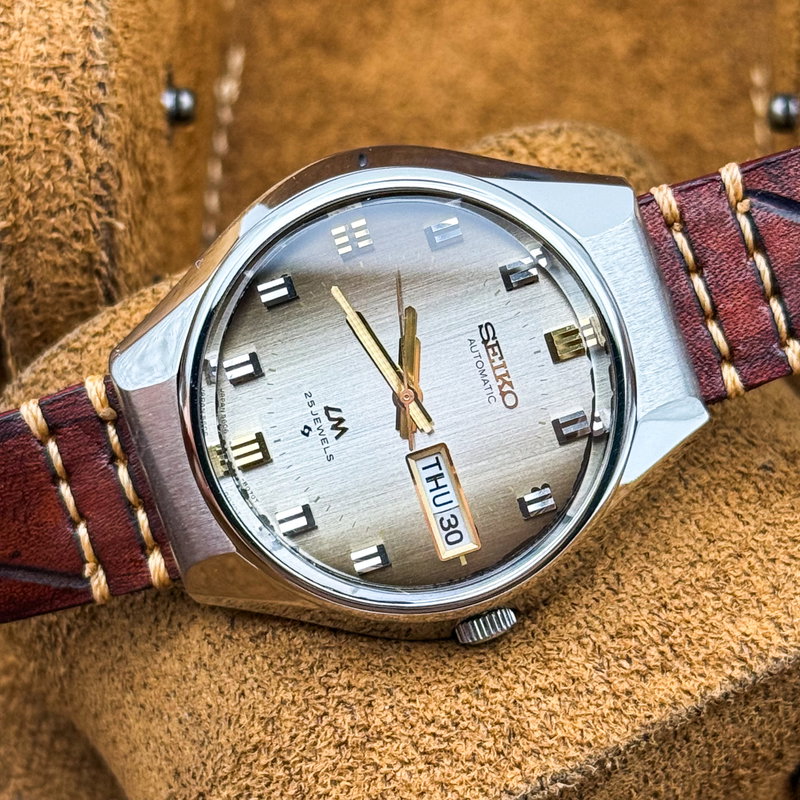 Seiko Seiko - Lord Matic "Gradient Charcoal Grey Sunburst" 晶紋 – Shōmon – Crystal Pattern - No reserve price - 5606-7290 - Men - 1974 vintage watch - image 18