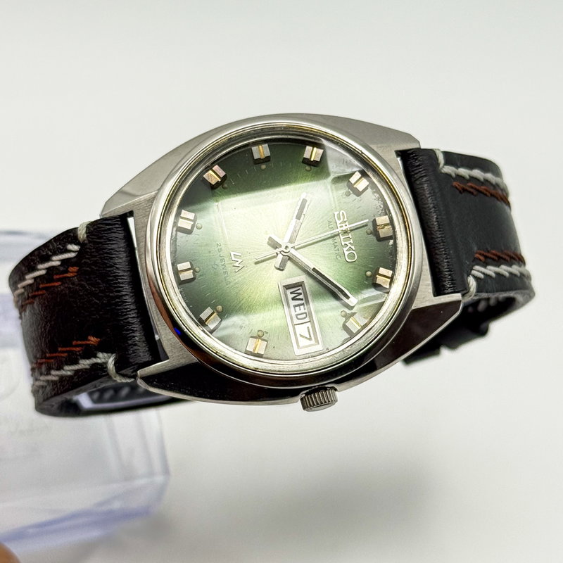 Seiko Seiko - Lord Matic "Gradient Green Sunburst" 耀静 – Yōsei – Quiet Shine - No reserve price - 5606-7230 - Men - 1973 vintage watch - image 9