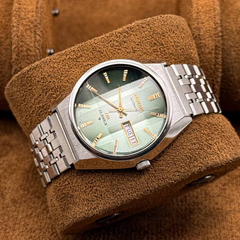 Seiko Seiko - LM "Gradient Green Sunburst" 縁光 (Enkō) – Framed Light - No Reserve Price - 5606-8130 - Men - 1975 vintage watch - image 8