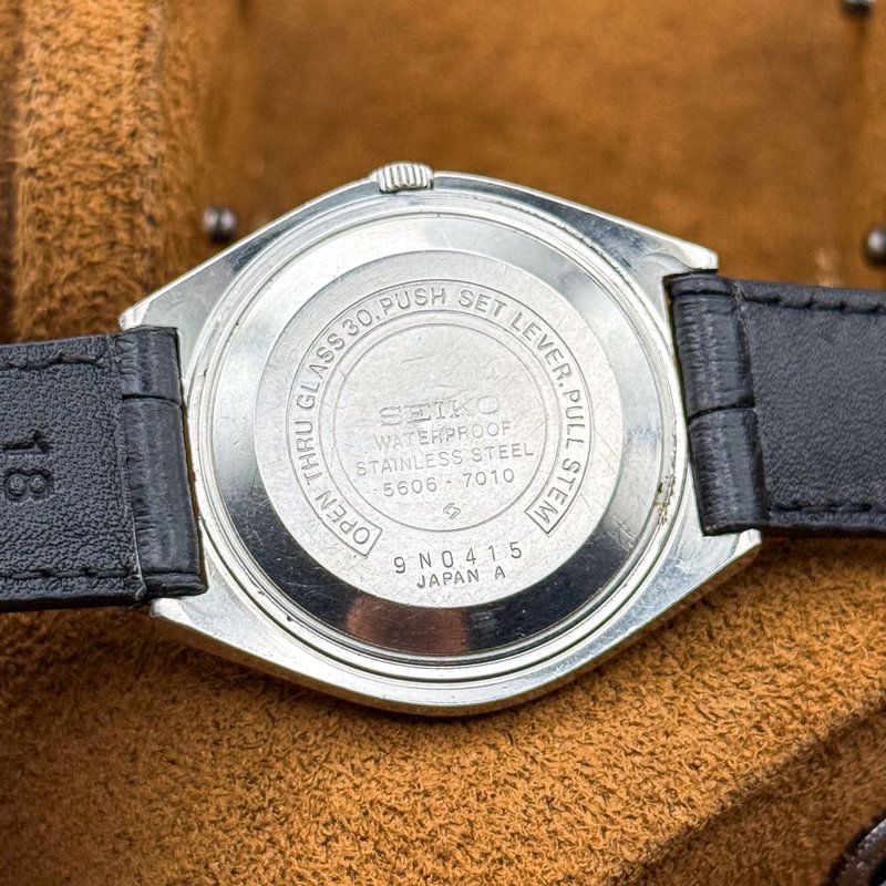 Seiko Seiko - Lord Matic "Linen-Dial" [Near-Mint] 宵光 (Yōkō) – Evening Light - No reserve price - 5606-7010 - Men - 1969 vintage watch - image 25
