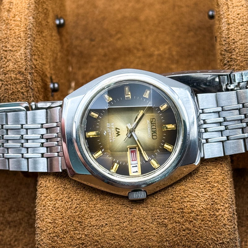 Seiko Seiko - Lord Matic Special "Gradient Golden Sunburst" 根影 (Konei) – Root Shadow - 5216-6020 - Men - 1973 vintage watch - image 24