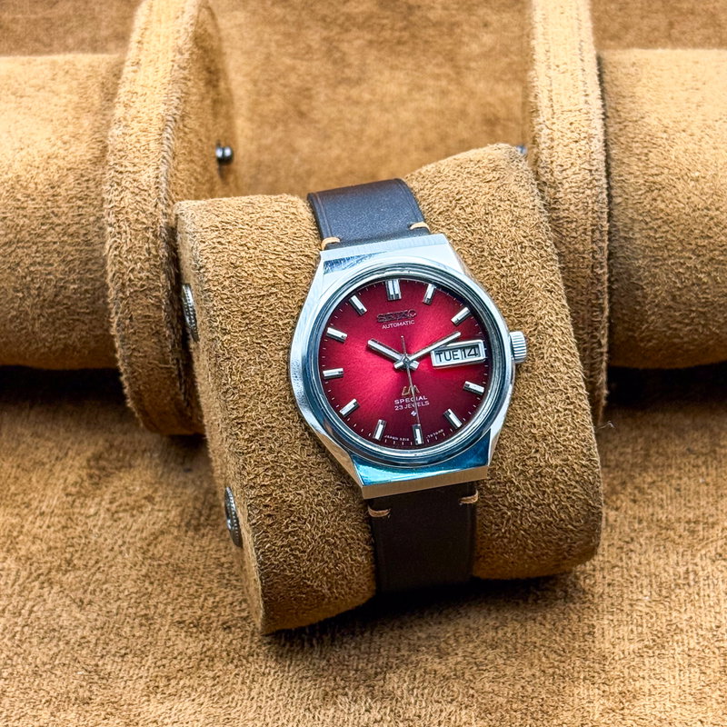 Seiko Seiko - Lord Matic Special "Gradient Red Sunburst" 真跡 (Shinseki) – True Trace - No reserve price - 5216-7070 - Men - 1975 vintage watch - image 12