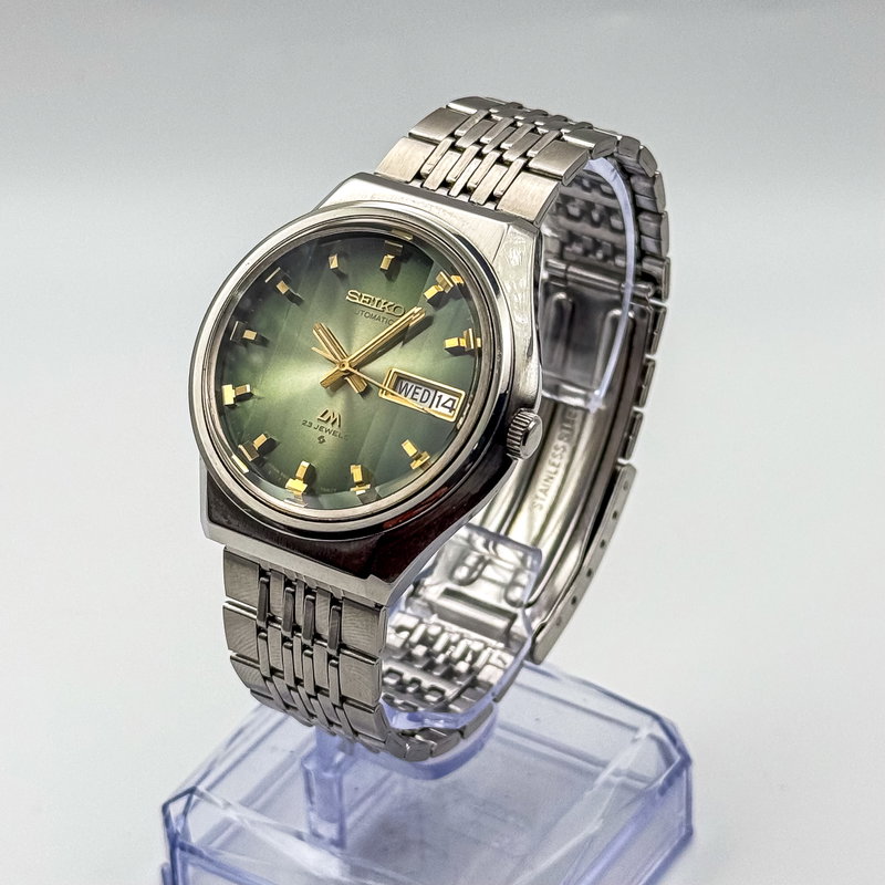 Seiko Seiko - Lord Matic "Gradient Green Sunburst" 光幻 – Kōgen – Illusory Light - No reserve price - 5606-7320 - Men - 1973 vintage watch - image 2