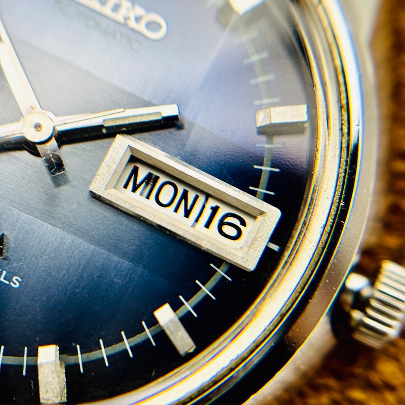 Seiko Seiko - Lord Matic "Gradient Blue Sunburst" 論紋 (Ronmon) – Pattern of Logic - No reserve price - 5606-7231 - Men - 1973 vintage watch - image 17